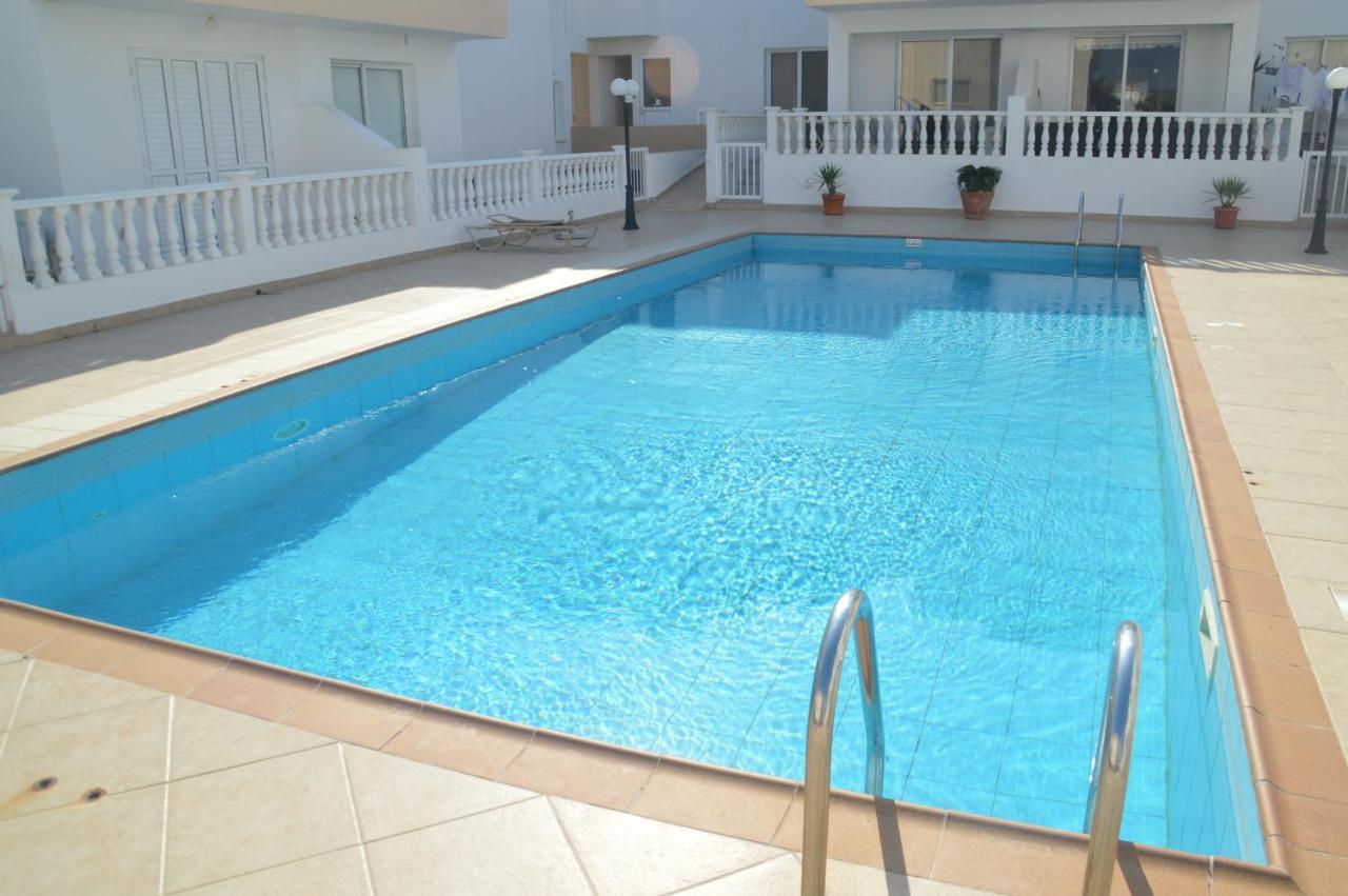 Kapparis Penthouse Apartment Paralimni Exterior photo